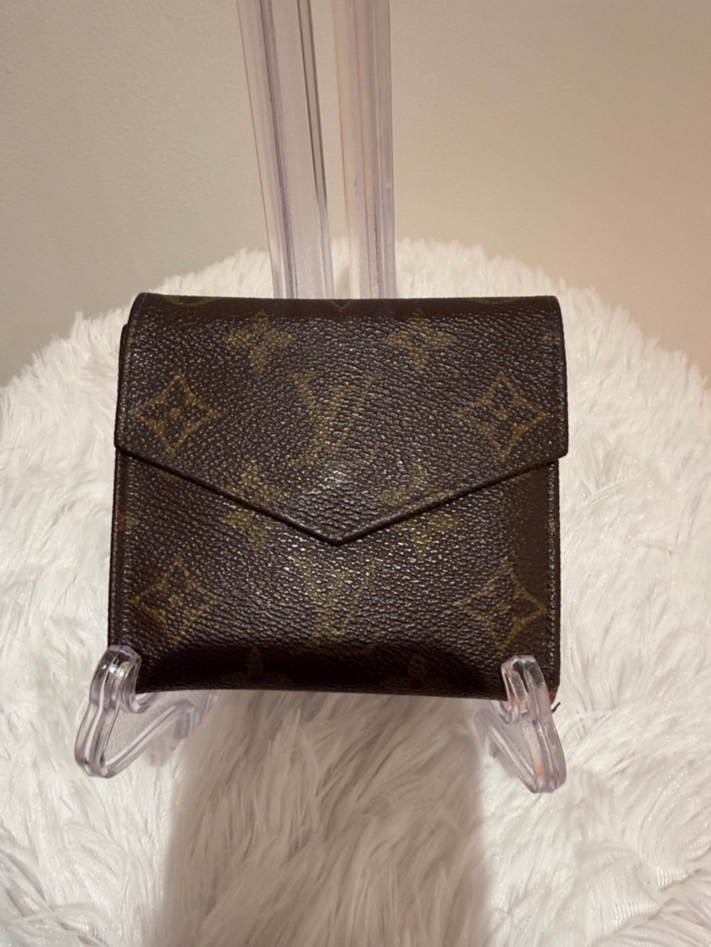 LV Trifold